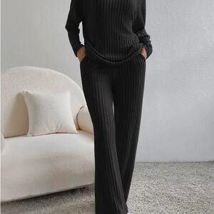 Ribbed Wide-Leg Knit Pants - Black